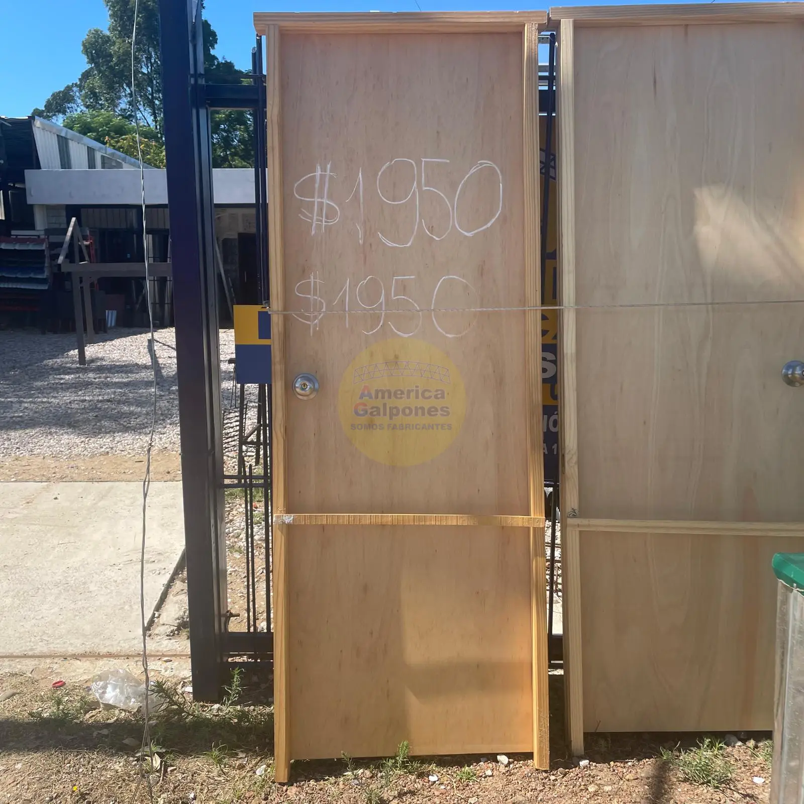 Puerta interior de madera